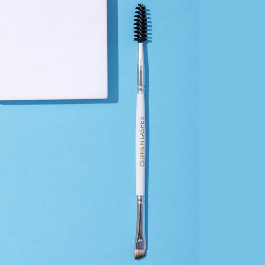 07 Dual Brush (Fine angled brow brush & Spoolie)