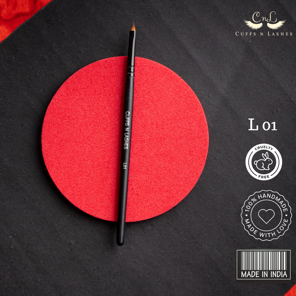 Cuffs N Lashes L01 Lip filler  brush