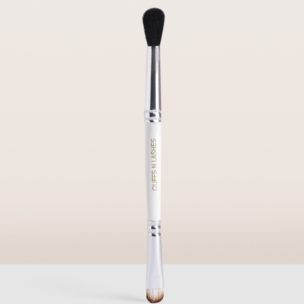 06-Double Duty Small Flat Brush & Fluppy Blending Brush
