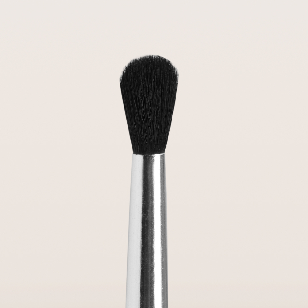 06-Double Duty Small Flat Brush & Fluppy Blending Brush