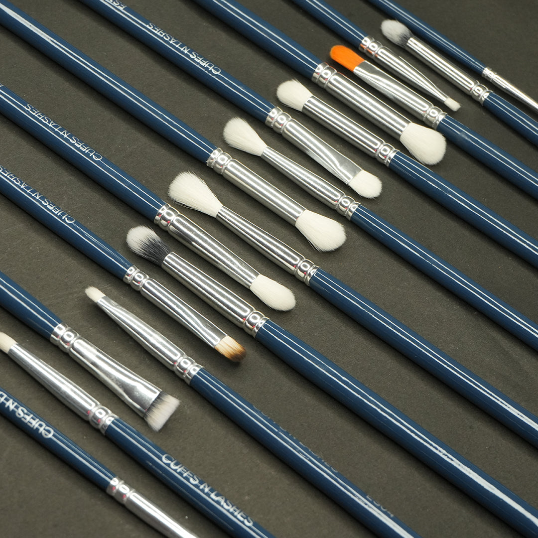 Cuffs N Lashes, The ULTIMATE Eye Brush set, Set of 18