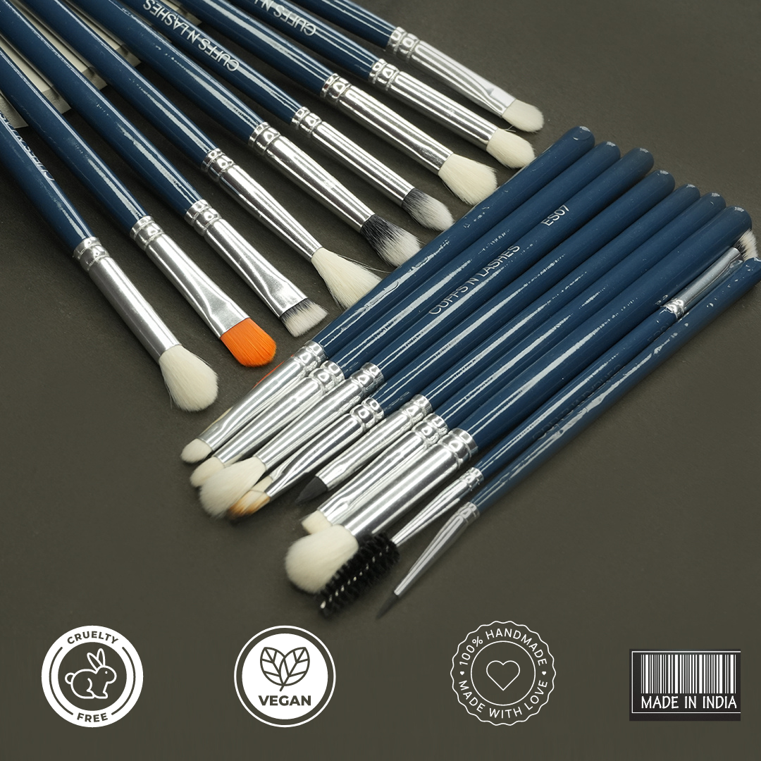 Cuffs N Lashes, The ULTIMATE Eye Brush set, Set of 18